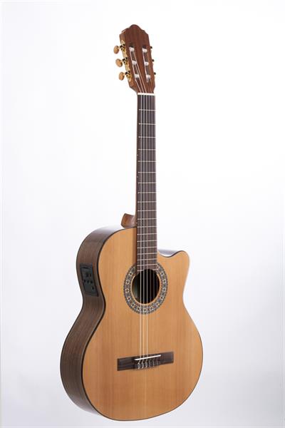 VOLT Konzertgitarre Sevilla KG-6000 CTW-EQ (4/4, hochglänzend) - Musik-Ebert Gmbh